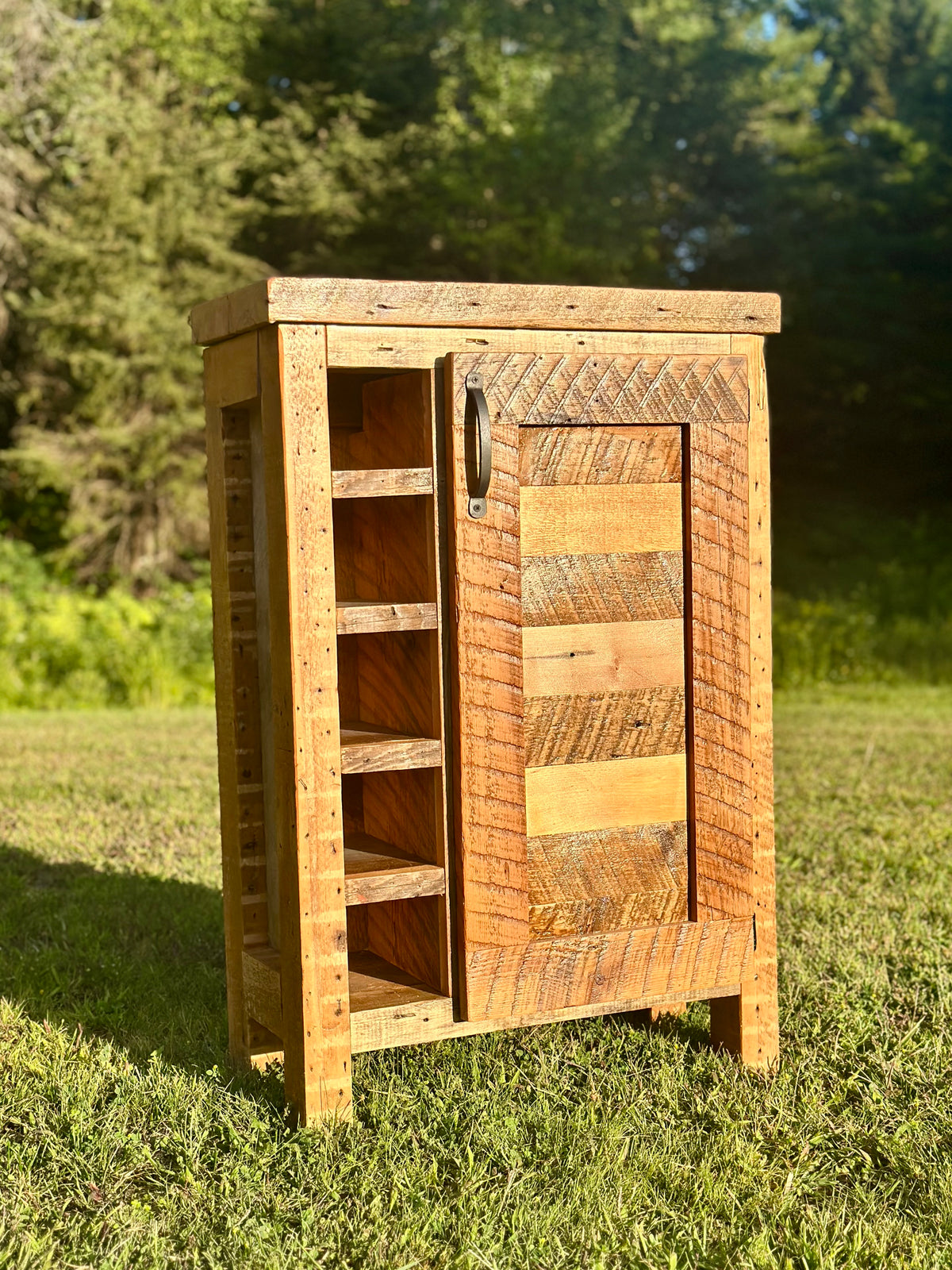 2.5' L Rustic Wood Bar / Kitchen Cabinet