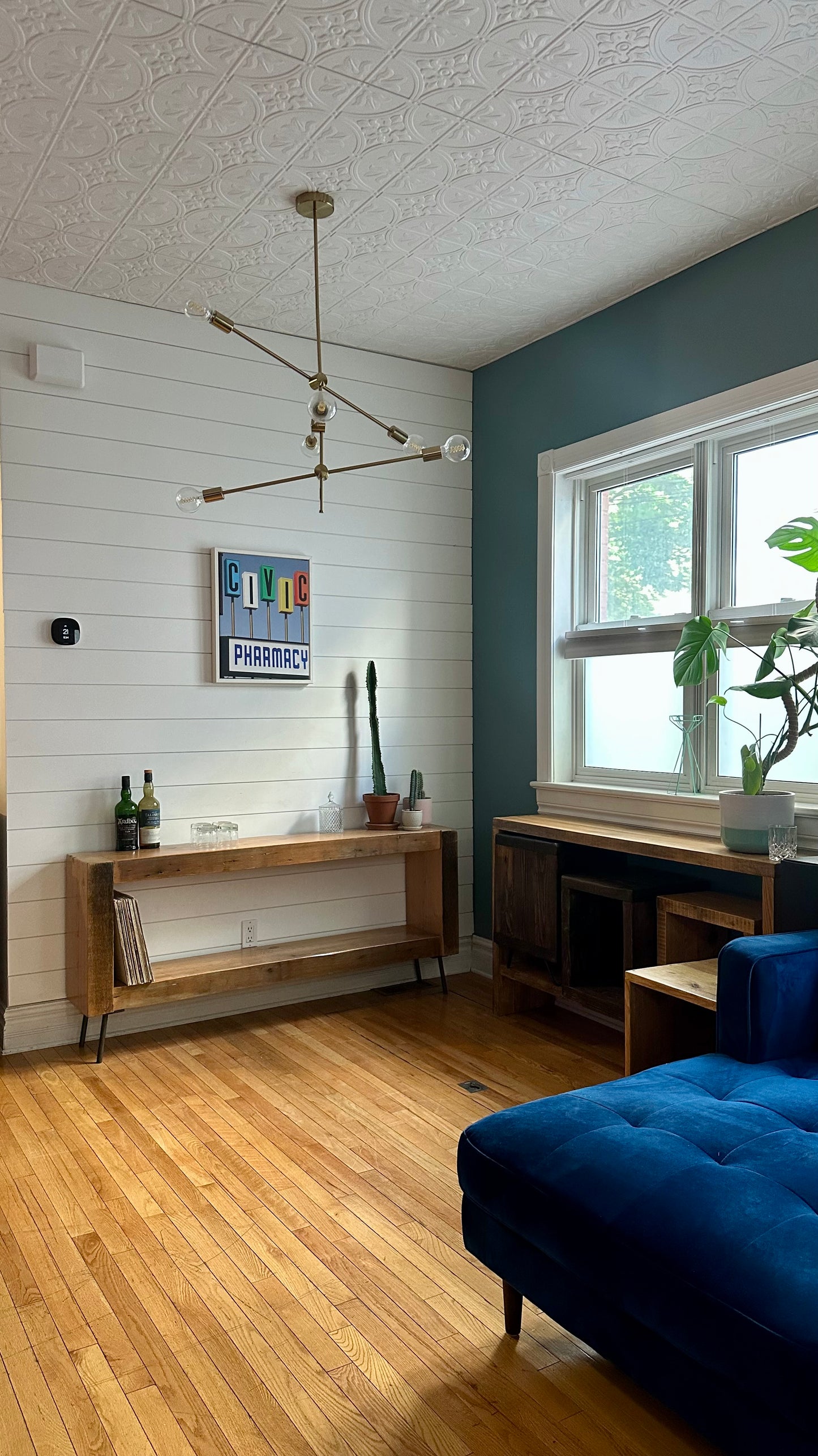 Rustic Reclaimed Wood Minimalist Media Stand