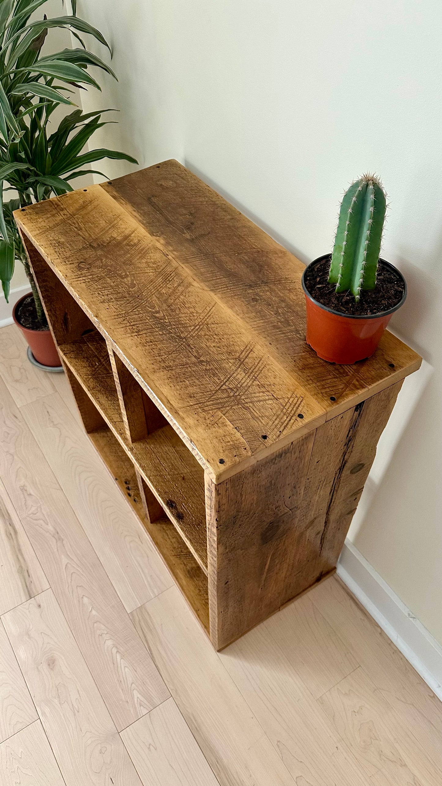 Rustic Reclaimed Wood Vinyl Table / Shelf