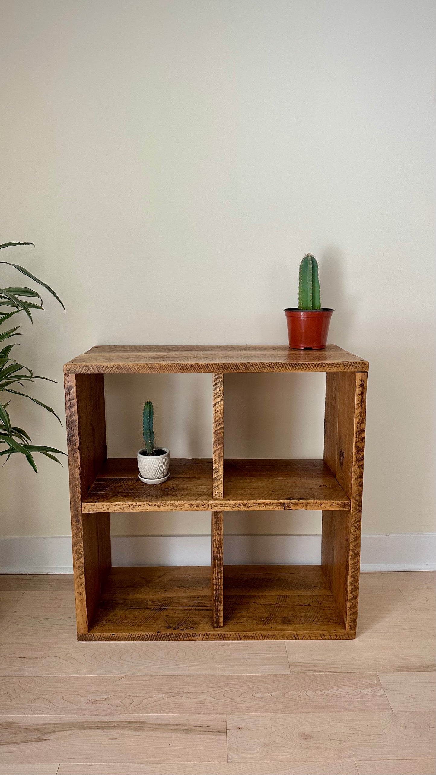 Rustic Reclaimed Wood Vinyl Table / Shelf
