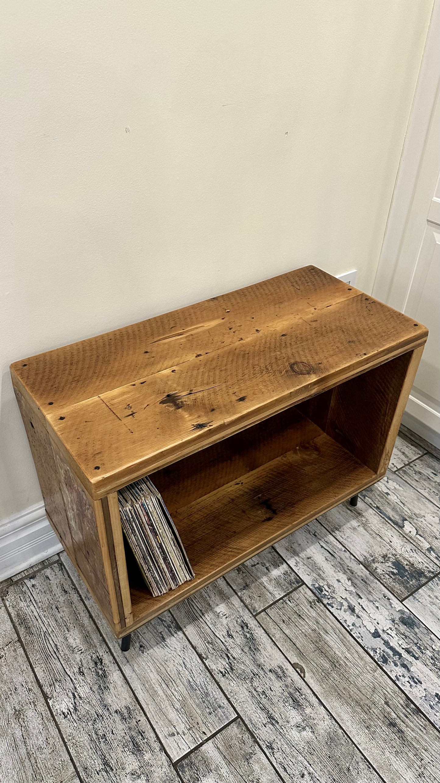 Rustic Reclaimed Wood Media / Vinyl Table