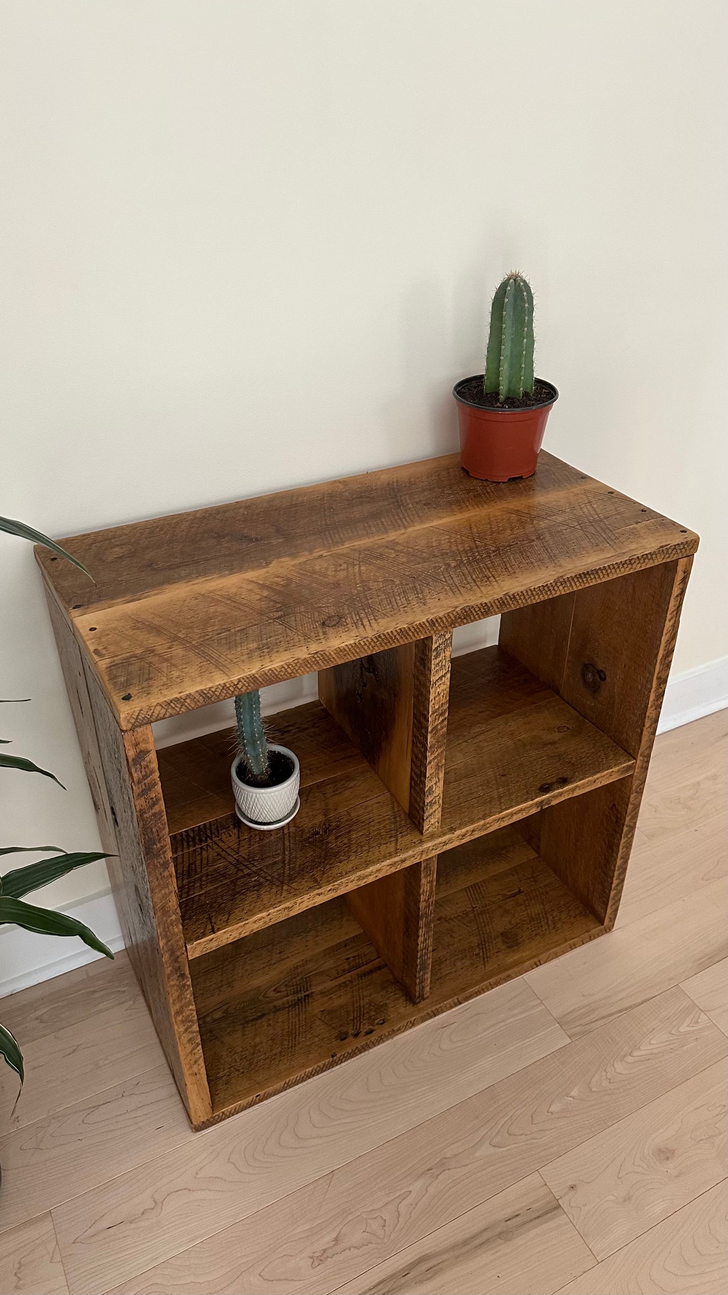 Rustic Reclaimed Wood Vinyl Table / Shelf