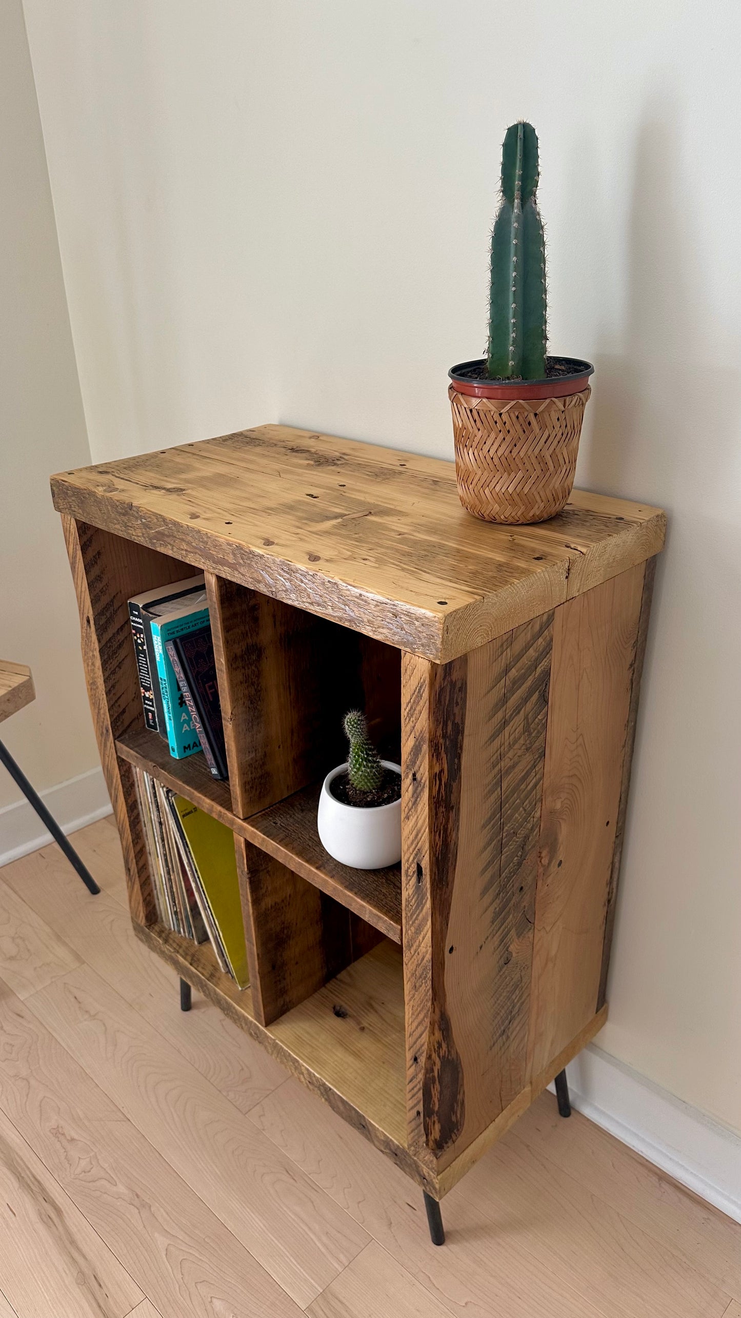27” L Rustic Wood Vinyl / Storage Table