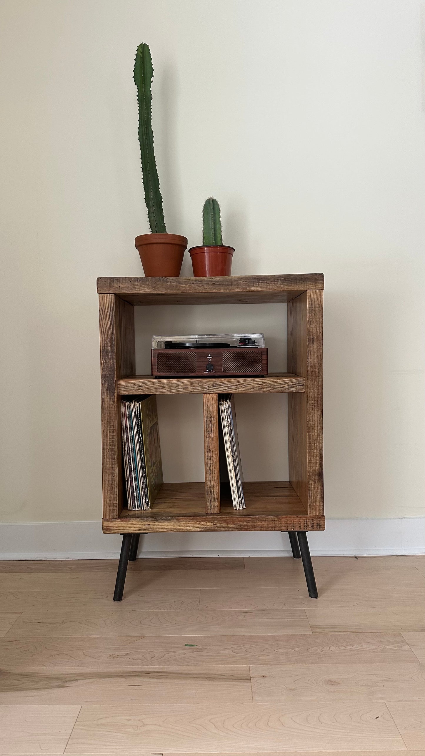 24” L Rustic Reclaimed Oak Wood Vinyl Stand / Media Table