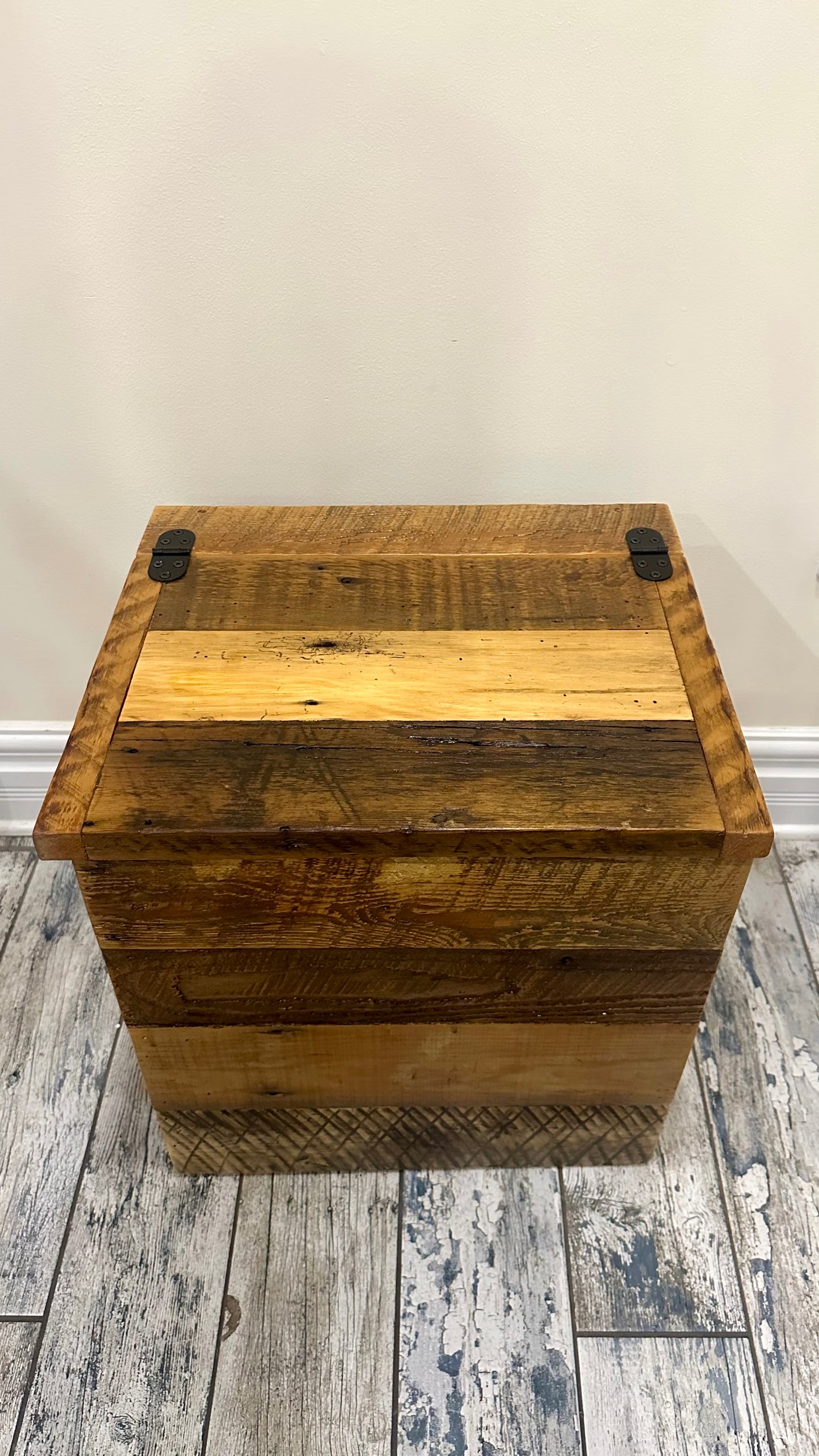 Compact Rustic Wood Crate / Chest / Table
