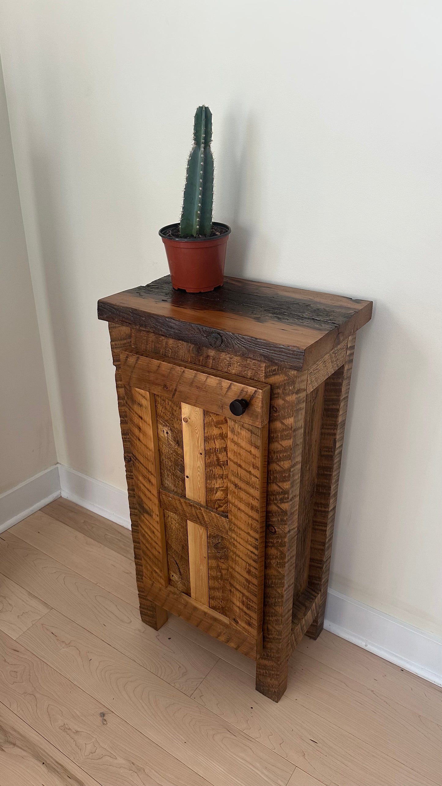 1 x Rustic Reclaimed Wood Compact Cabinet / Night Stand