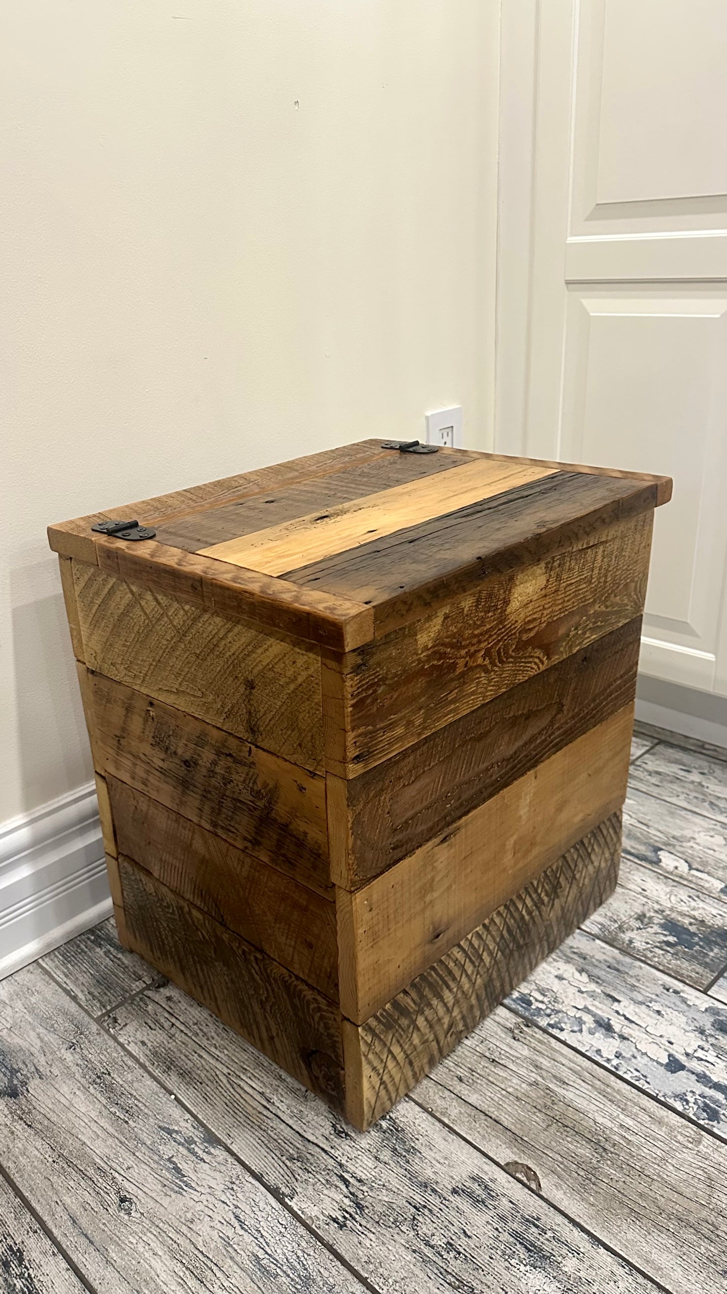 Compact Rustic Wood Crate / Chest / Table