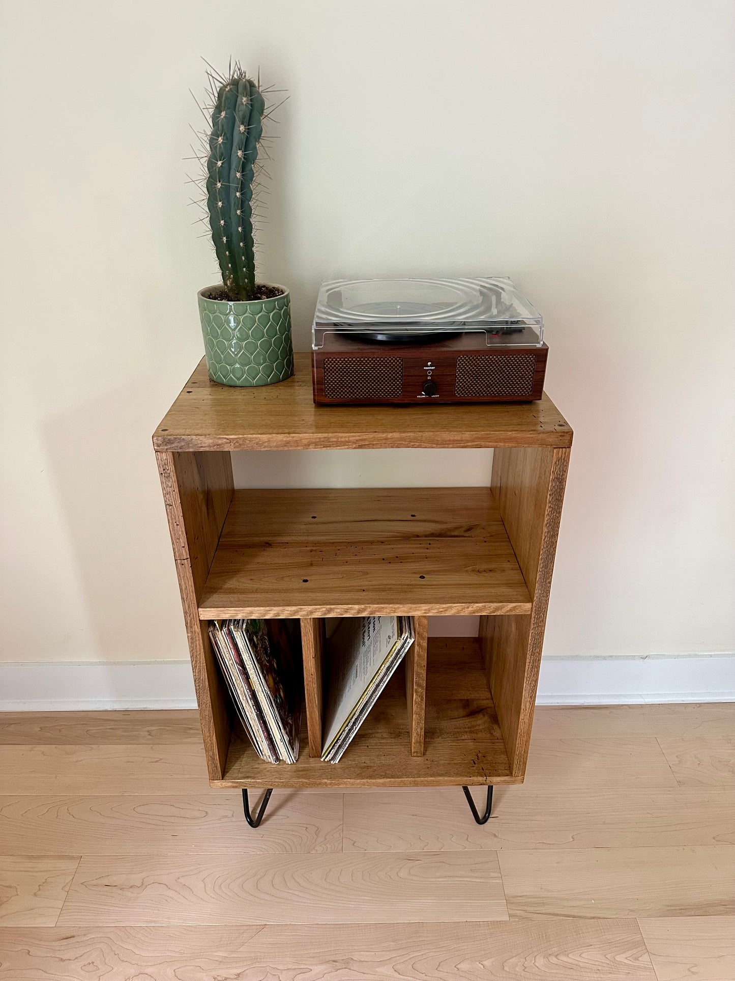 Rustic Butternut Wood Media / Vinyl Stand