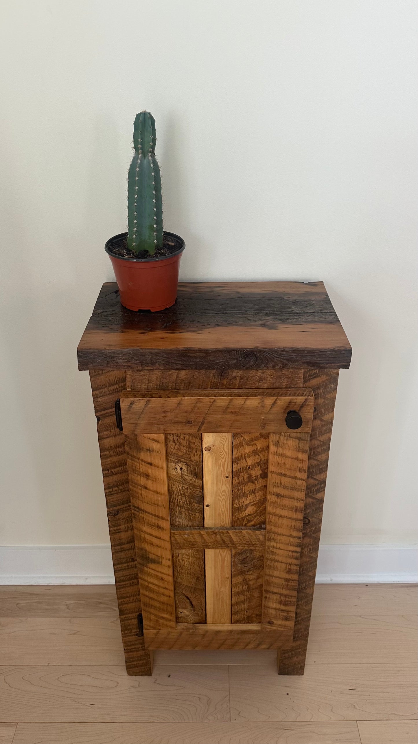 1 x Rustic Reclaimed Wood Compact Cabinet / Night Stand