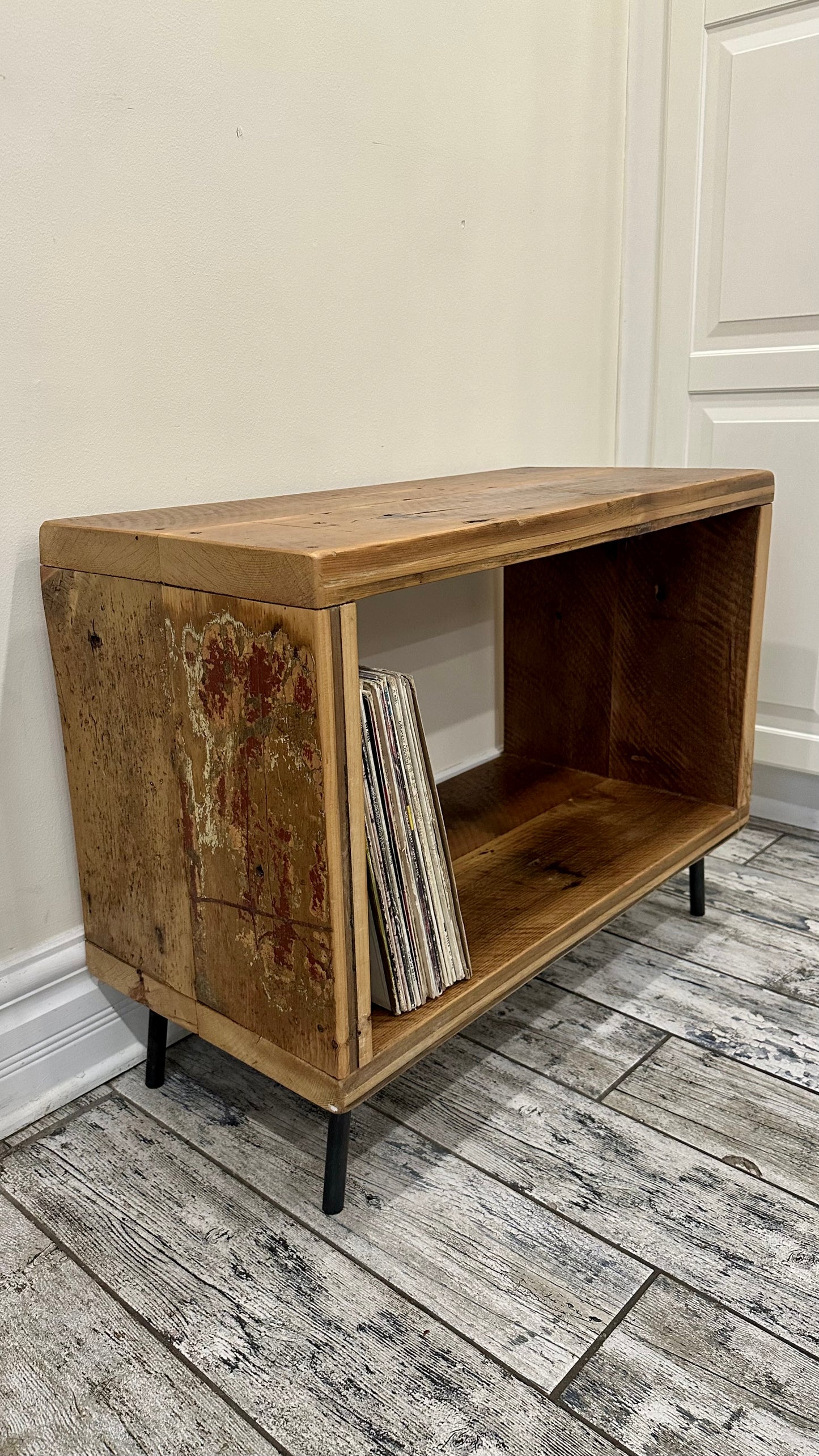 Rustic Reclaimed Wood Media / Vinyl Table